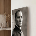 Siyah Beyaz Atatürk Cam Tablo