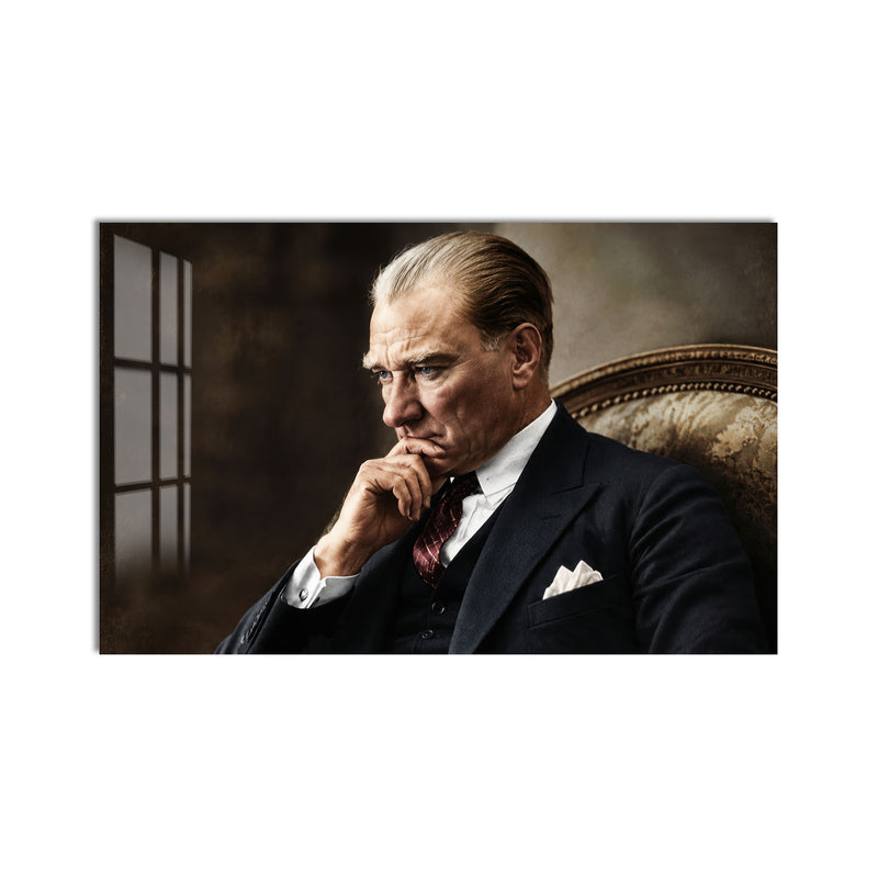 Eli Çenesinde Atatürk Cam Tablo