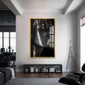 Darkened Allure Cam Tablo – Altın Çerçeveli Cam Tablo