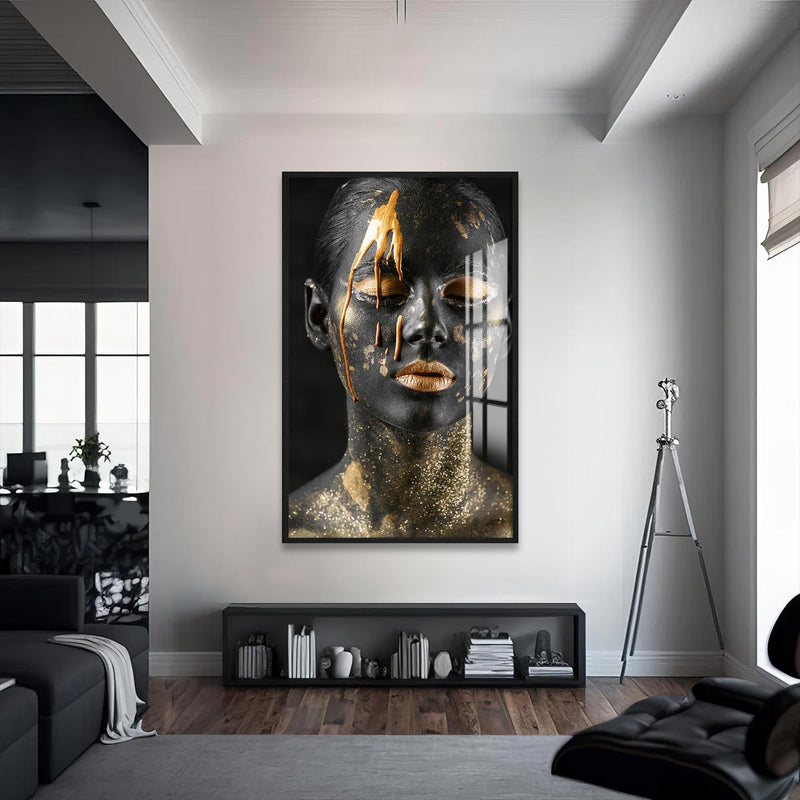 Eyes of Gold Cam Tablo – Siyah Çerçeveli Cam Tablo