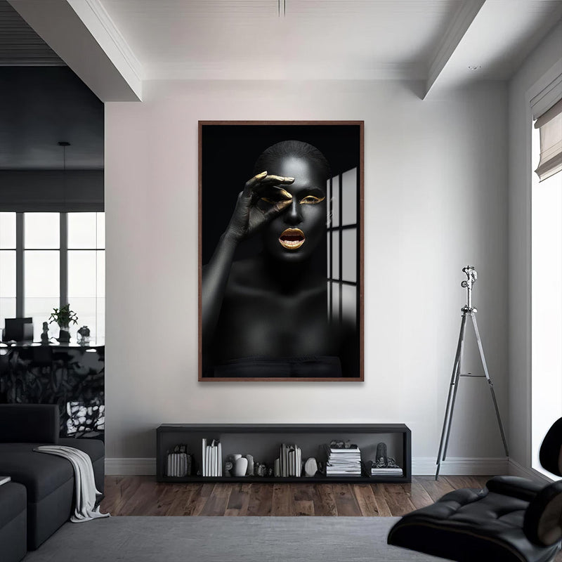 Echoes of Gold Cam Tablo – Ceviz Çerçeveli Cam Tablo