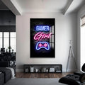 Gamer Girl Cam Tablo – Siyah Çerçeveli Cam Tablo