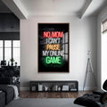 No Mom Cam Tablo – Ceviz Çerçeveli Cam Tablo