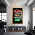 No Mom Cam Tablo – Altın Çerçeveli Cam Tablo