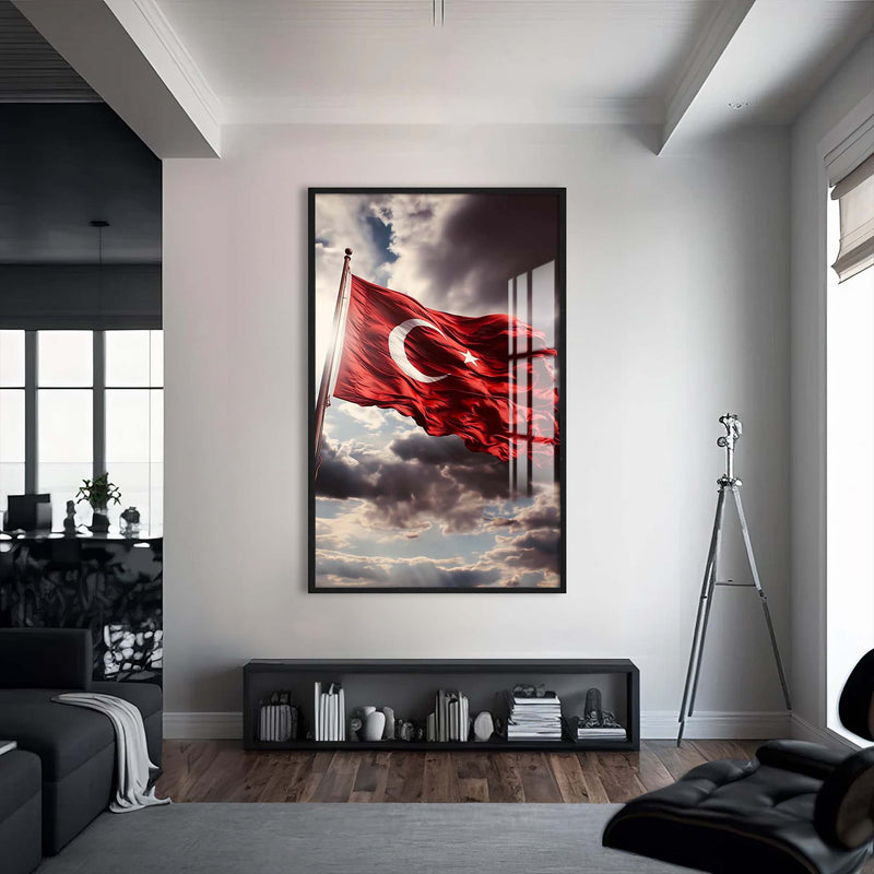 Türk Bayrağı Göklerde Cam Tablo – Siyah Çerçeveli Cam Tablo