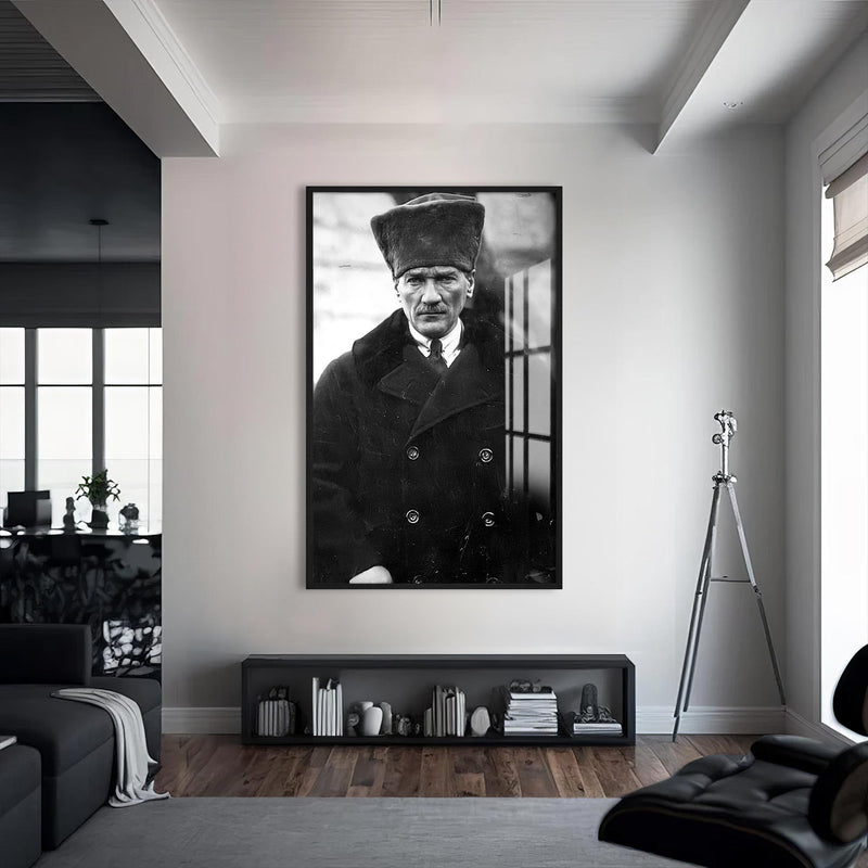 Atatürk Cam Tablo – Siyah Çerçeveli Cam Tablo