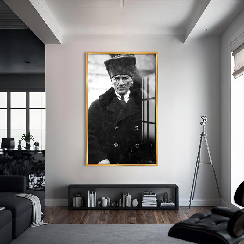 Atatürk Cam Tablo – Altın Çerçeveli Cam Tablo