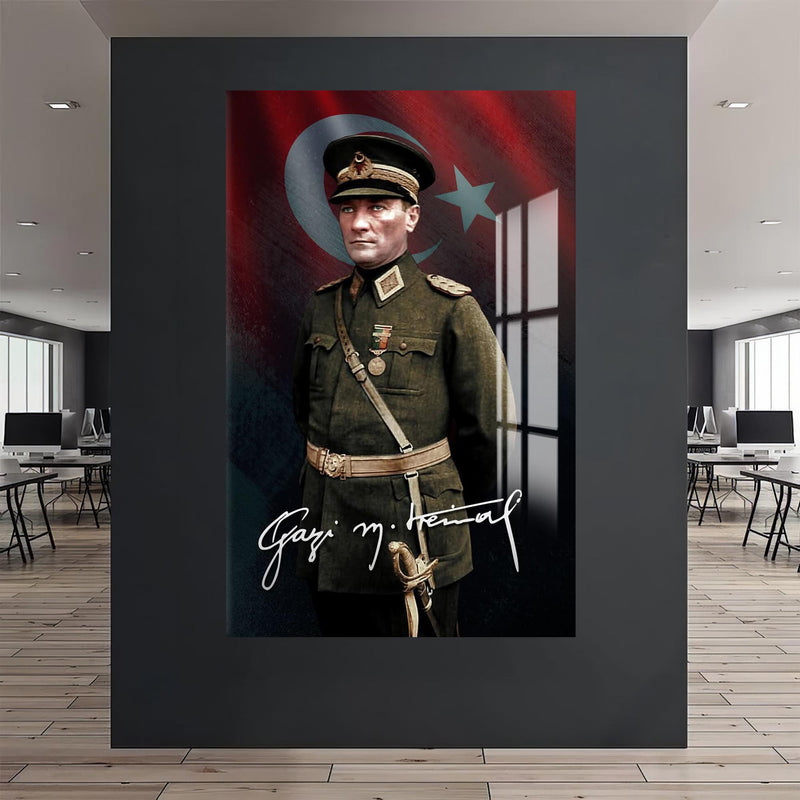 Üniformalı Atatürk Cam Tablo – Cam Tablo