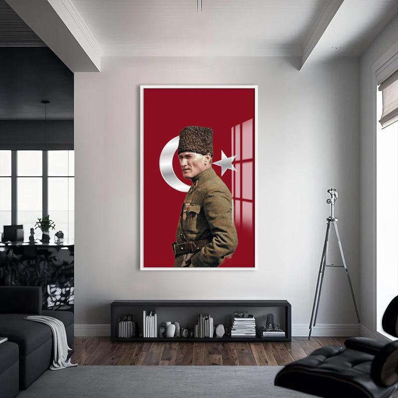 Şanlı Komutan Atatürk Cam Tablo – Beyaz Çerçeveli Cam Tablo