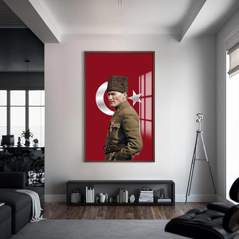 Şanlı Komutan Atatürk Cam Tablo – Ceviz Çerçeveli Cam Tablo