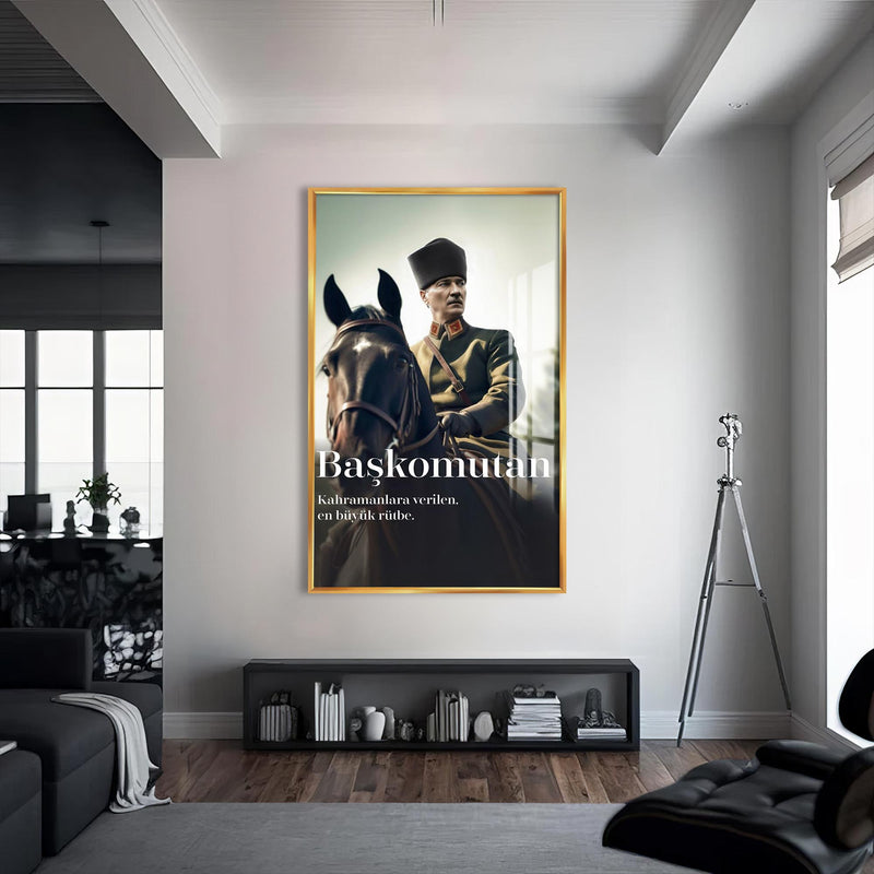 Başkomutan Atatürk Cam Tablo – Altın Çerçeveli Cam Tablo