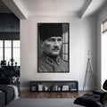 Atatürk Cam Tablo – Siyah Çerçeveli Cam Tablo