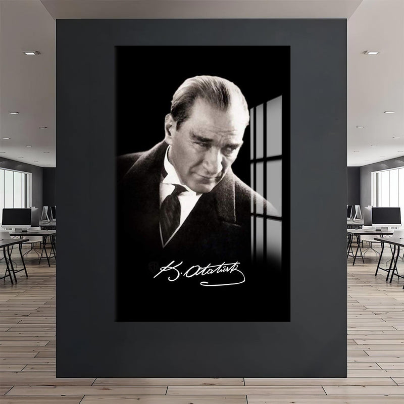 İmzalı Atatürk Cam Tablo – Cam Tablo