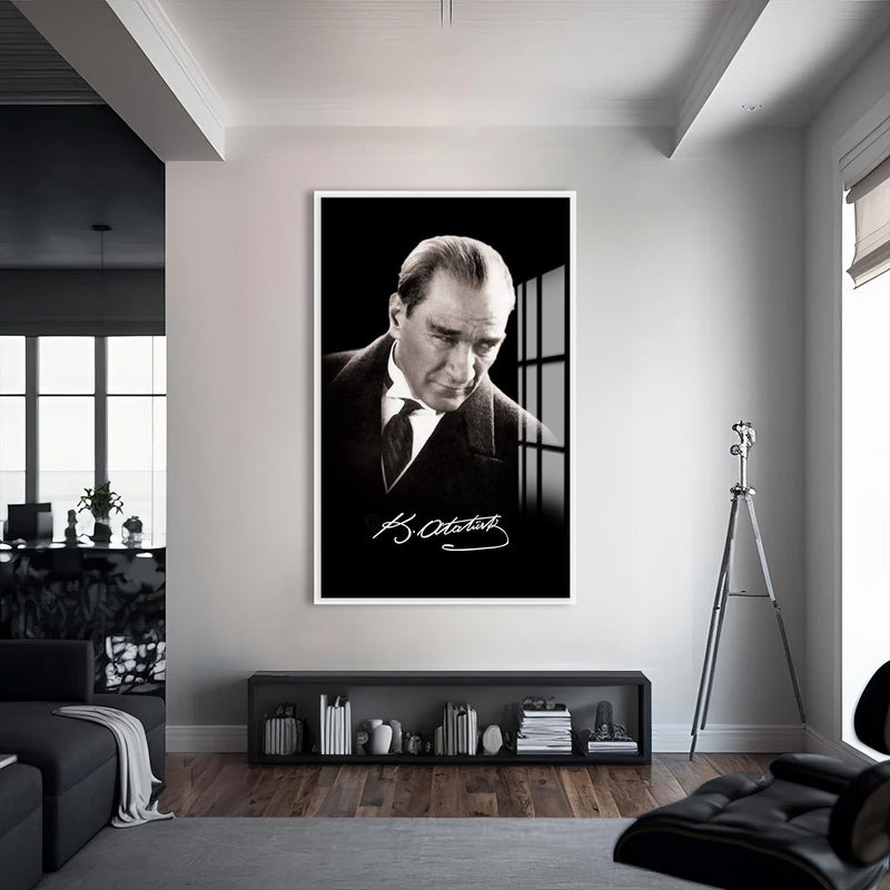 İmzalı Atatürk Cam Tablo – Beyaz Çerçeveli Cam Tablo