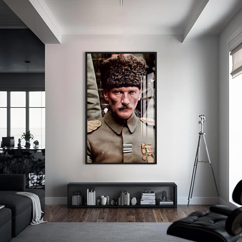 Askerî Atatürk Cam Tablo – Siyah Çerçeveli Cam Tablo