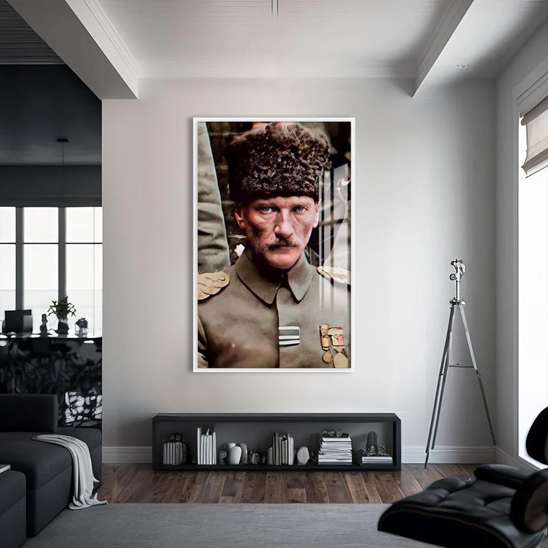 Askerî Atatürk Cam Tablo – Beyaz Çerçeveli Cam Tablo