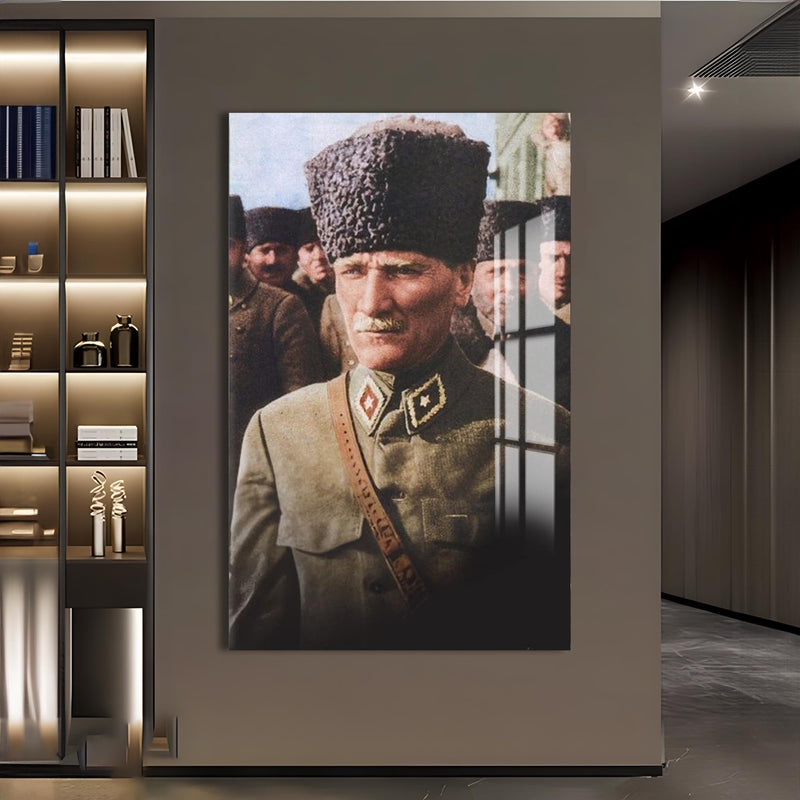 Üniformalı Atatürk Cam Tablo – Cam Tablo