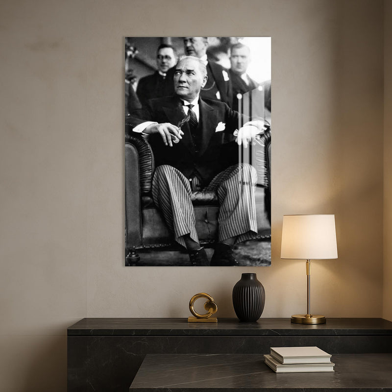 Koltukta Atatürk Cam Tablo – Cam Tablo