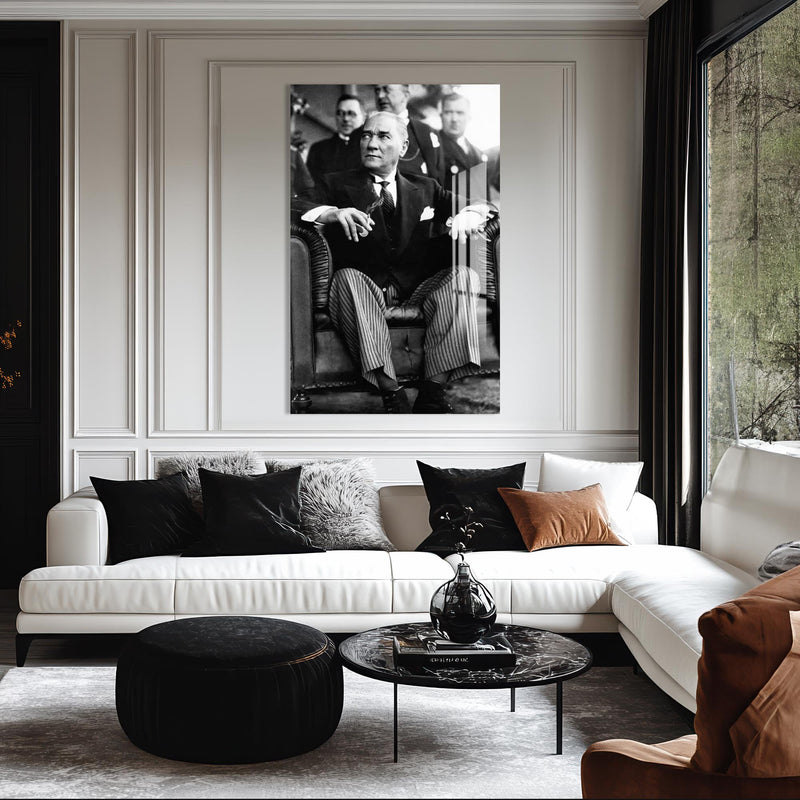 Koltukta Atatürk Cam Tablo – Cam Tablo