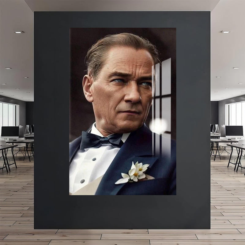 Renkli Çizim Atatürk Cam Tablo – Cam Tablo