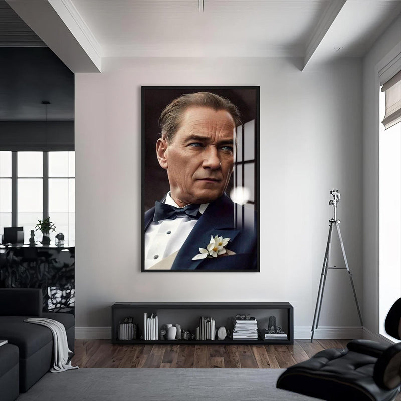 Renkli Çizim Atatürk Cam Tablo – Siyah Çerçeveli Cam Tablo