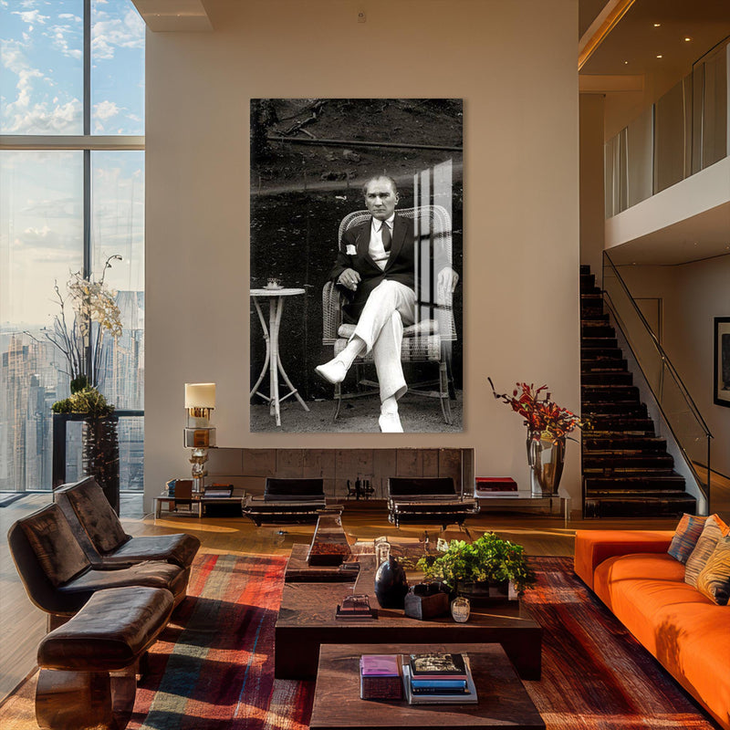 Bahçede Atatürk Cam Tablo – Cam Tablo