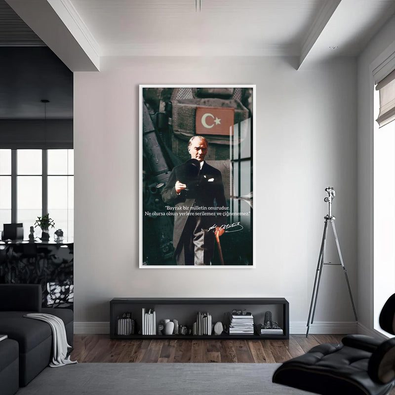 Bayrak Sözü Atatürk Cam Tablo – Beyaz Çerçeveli Cam Tablo