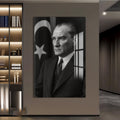 Bayrak Önü Atatürk Cam Tablo – Cam Tablo