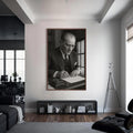 İmza Masasında Atatürk Cam Tablo – Ceviz Çerçeveli Cam Tablo