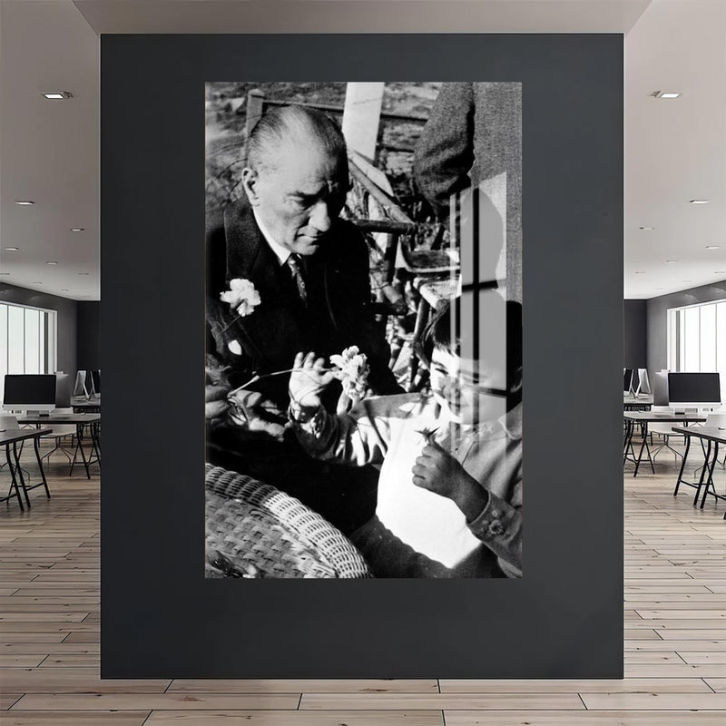 Atatürk ve Ülkü Cam Tablo – Cam Tablo