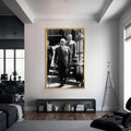 Çocukla Atatürk Cam Tablo – Altın Çerçeveli Cam Tablo