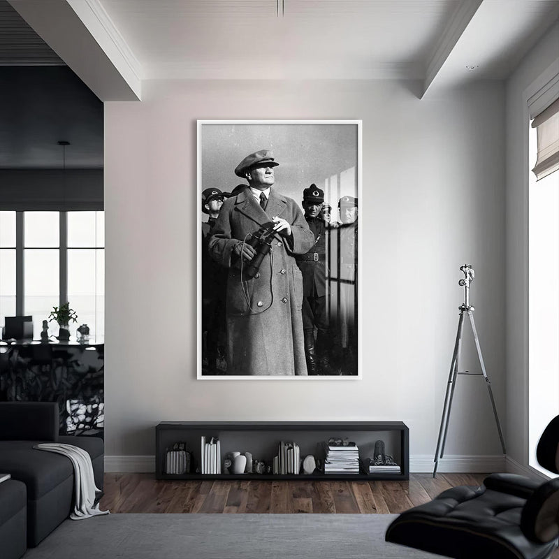 Atatürk Cam Tablo – Beyaz Çerçeveli Cam Tablo