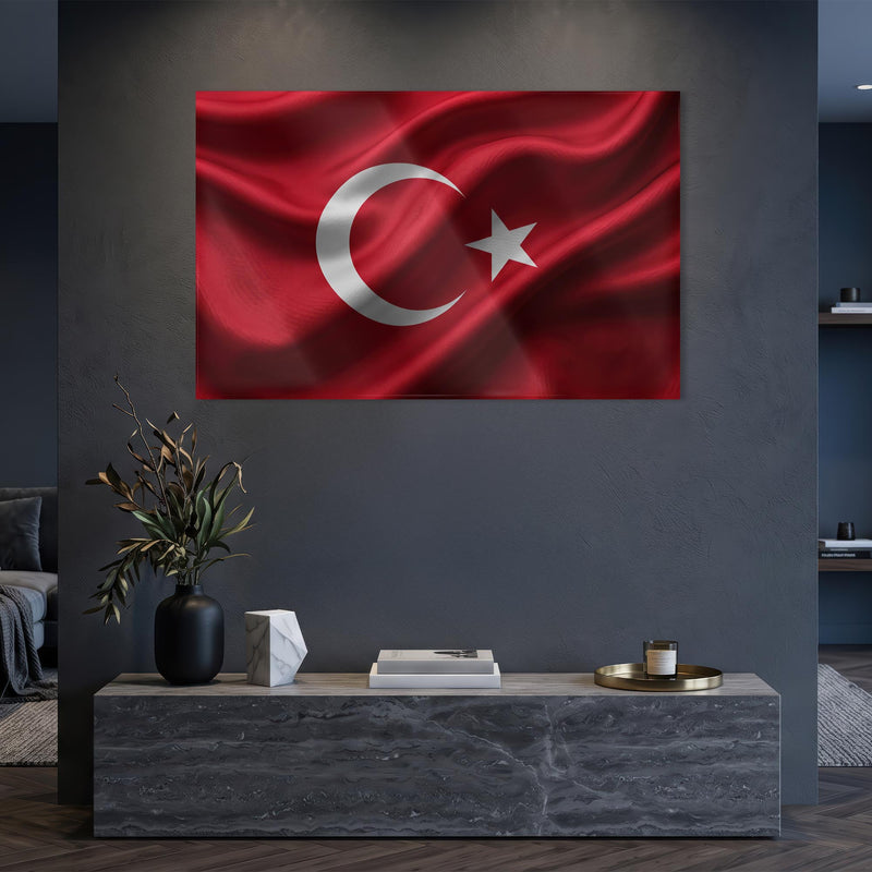 İpek Görünümlü Türk Bayrağı Cam Tablo – Cam Tablo