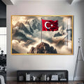 Türk Bayrağı Cam Tablo – Altın Çerçeveli Cam Tablo