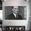 Kararlı Bakış Atatürk Cam Tablo – Beyaz Çerçeveli Cam Tablo