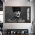 Askerî Üniformalı Atatürk Cam Tablo – Ceviz Çerçeveli Cam Tablo