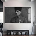 Madalyalı Atatürk Cam Tablo – Beyaz Çerçeveli Cam Tablo