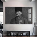 Madalyalı Atatürk Cam Tablo – Ceviz Çerçeveli Cam Tablo