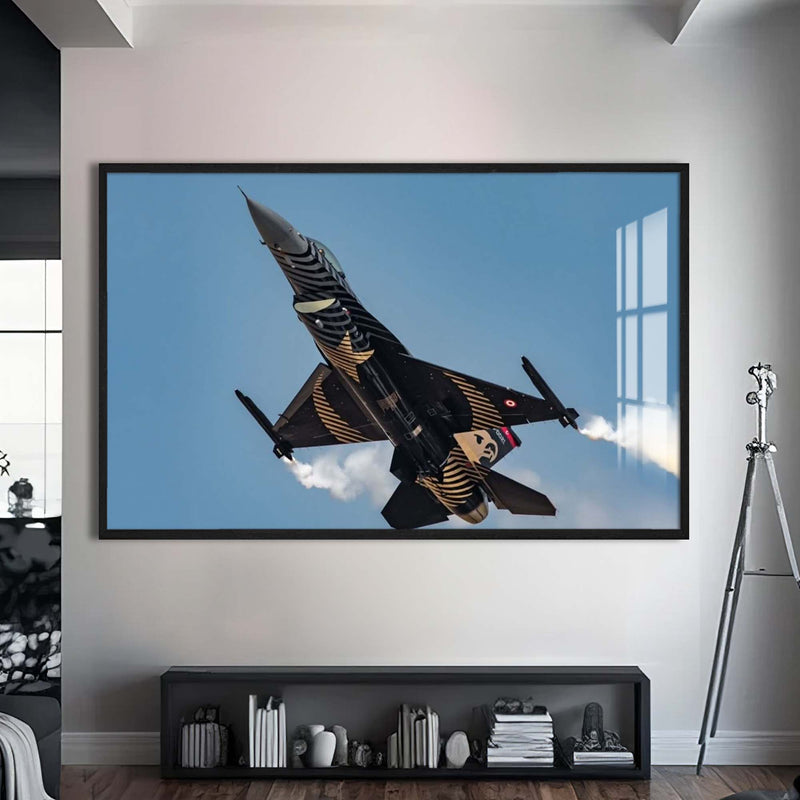 Türk F16 Uçağı Cam Tablo – Siyah Çerçeveli Cam Tablo