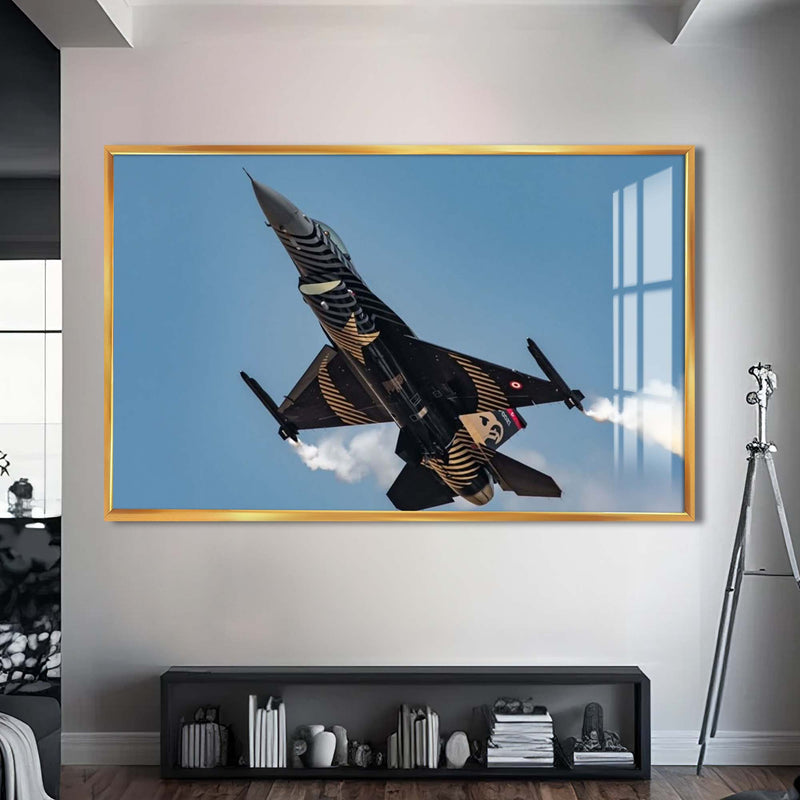 Türk F16 Uçağı Cam Tablo – Altın Çerçeveli Cam Tablo