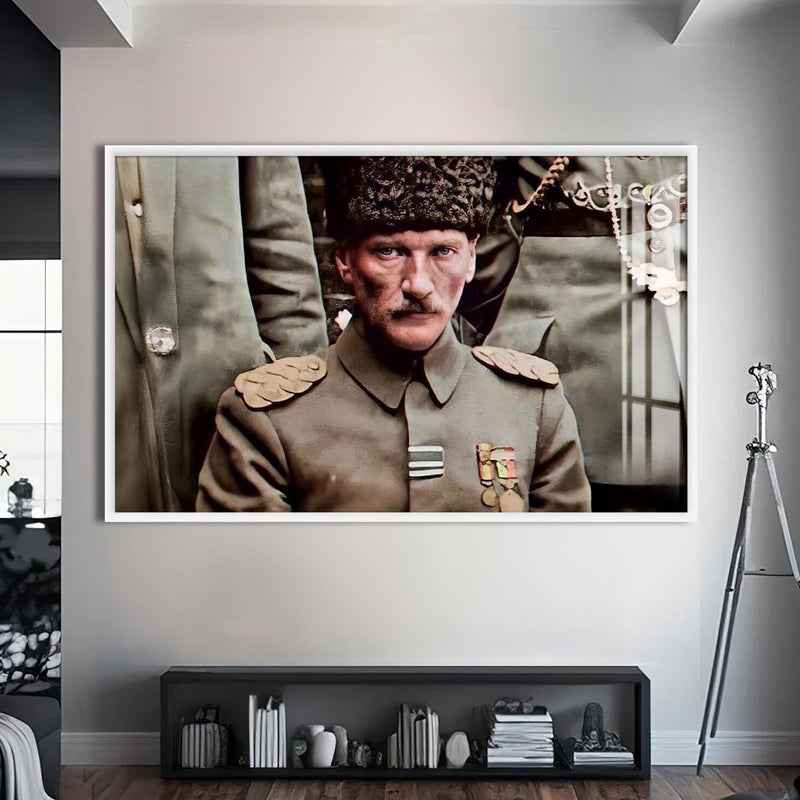 Atatürk Cam Tablo – Beyaz Çerçeveli Cam Tablo