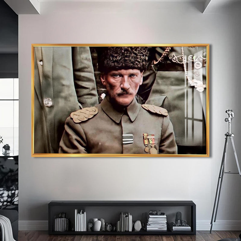 Atatürk Cam Tablo – Altın Çerçeveli Cam Tablo