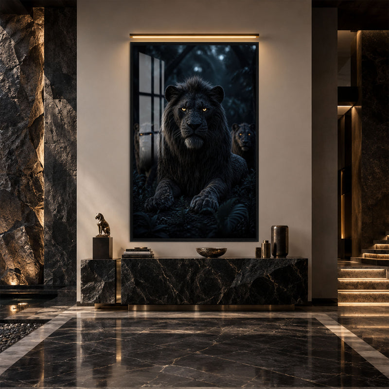 Karanlıkta Siyah Aslan Cam Tablo – Siyah Çerçeveli Cam Tablo