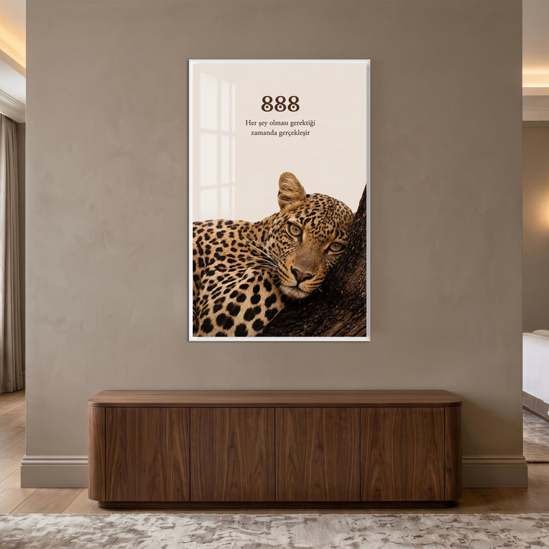 Sakin Leopar ve 888 Cam Tablo – Gümüş Çerçeveli Cam Tablo