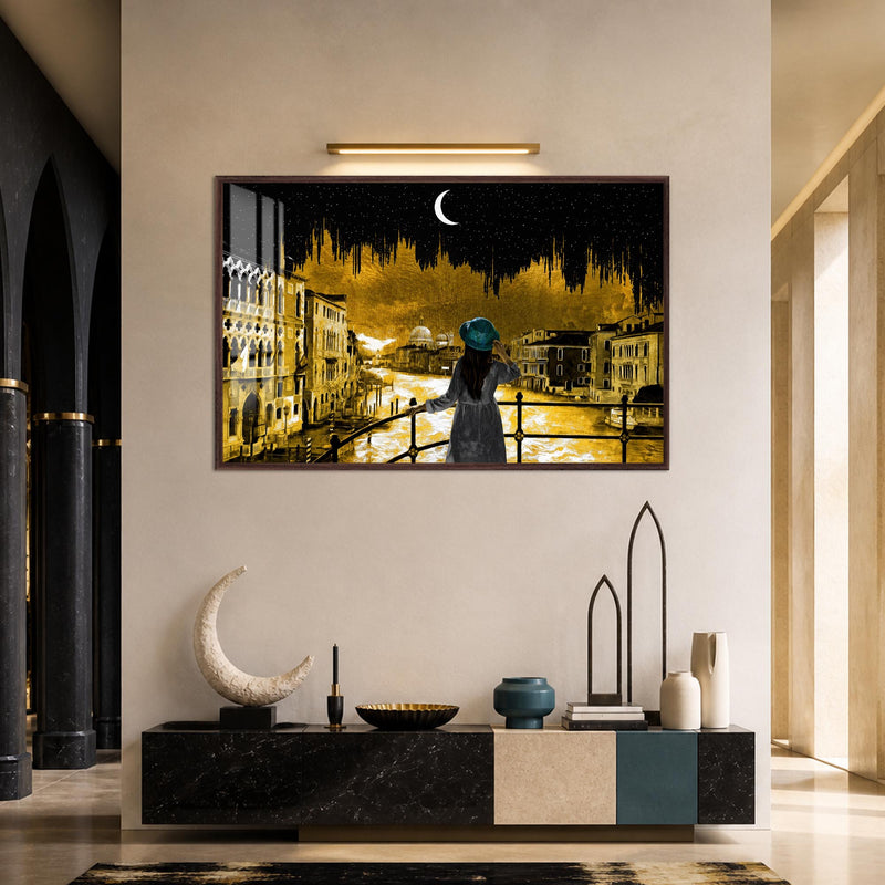 Venedik Gecesinde Kadın Cam Tablo – Ceviz Çerçeveli Cam Tablo