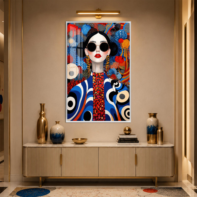Yuvarlak Gözlüklü Renkli Pop Art Kadın Cam Tablo – Beyaz Çerçeveli Cam Tablo