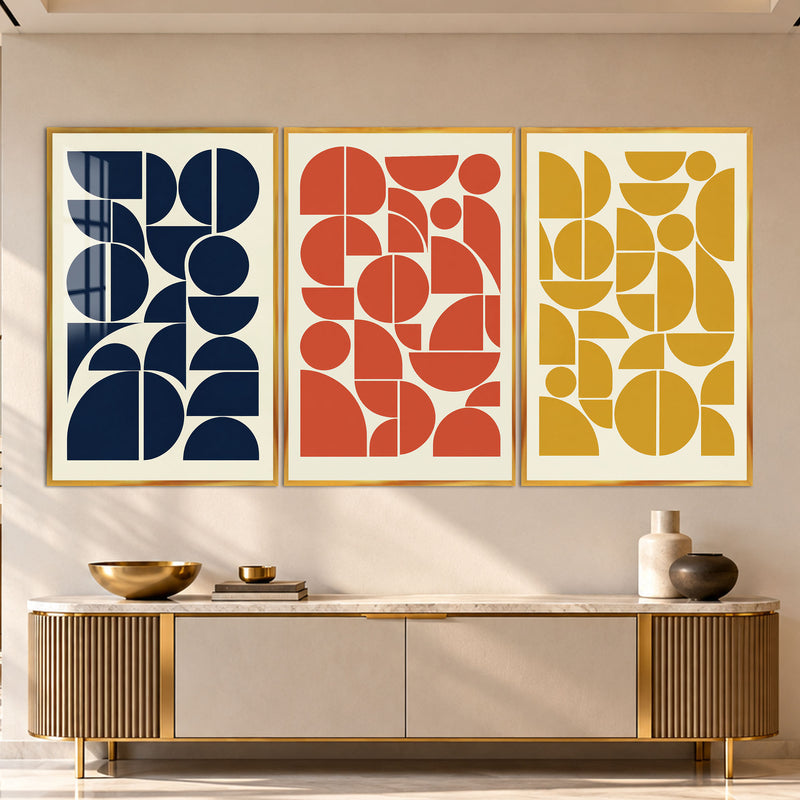 Lacivert Kırmızı Sarı Bauhaus Üçlü Cam Tablo – Altın Çerçeveli
