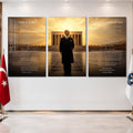 Atatürk Köşesi Üçlü Cam Tablo Seti — Anıtkabir Altın Işıklı