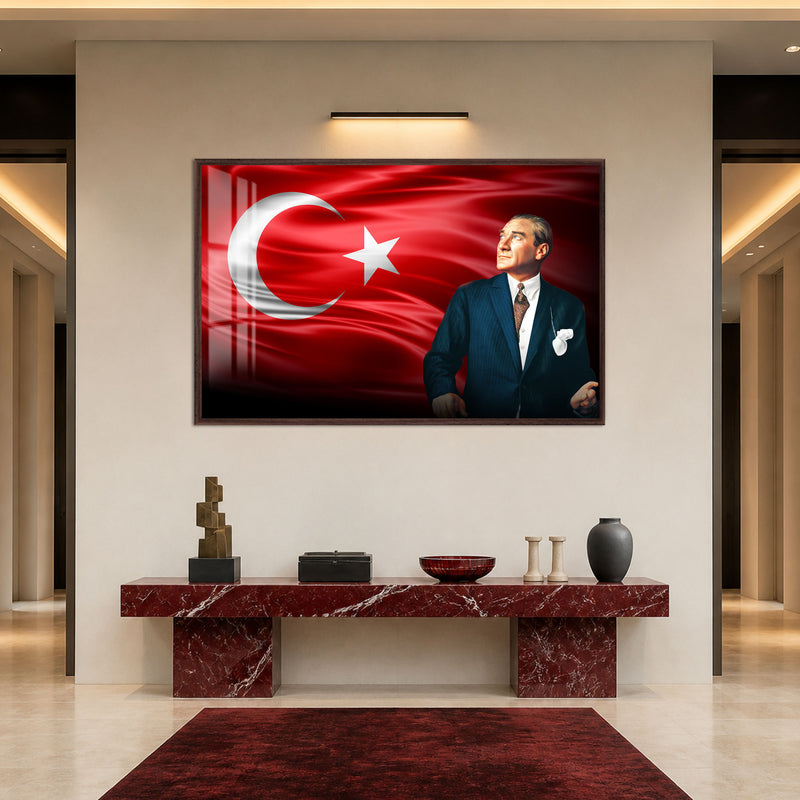 Bayrak Yanında Atatürk Cam Tablo – Ceviz Çerçeveli