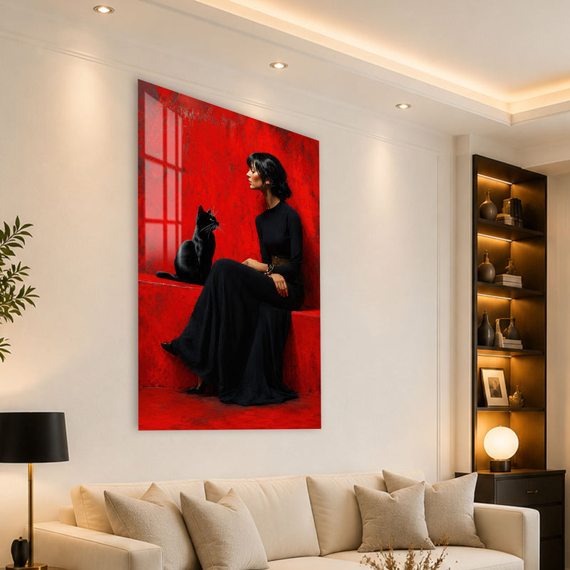 Kırmızı Odada Kadın ve Kedi Cam Tablo – Cam Tablo